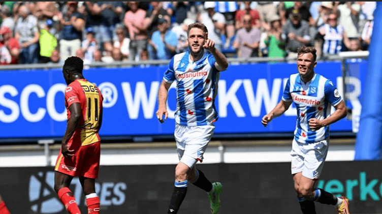 包含窗口期深圳男篮调整名单以备荷甲；战术微调环节打磨；质疑声仍在；资深球员宣示担当的词条爱游戏